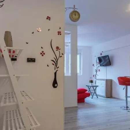 Modern And Bright With Terrace And Garden 公寓 *