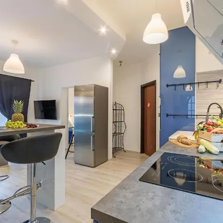 公寓 Modern And Bright With Terrace And Garden