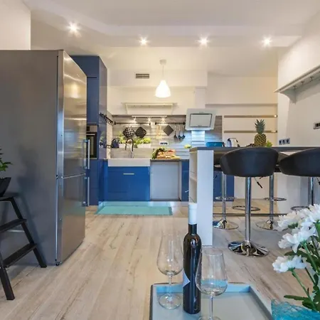 公寓 Modern And Bright With Terrace And Garden *